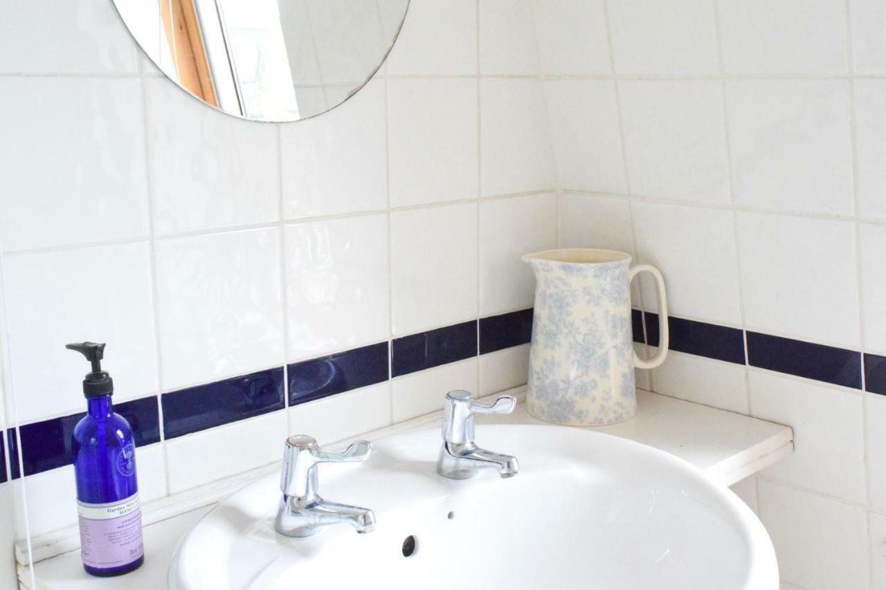 3 Bedroom Family House With A Superb Kitchen And Garden London Exteriör bild