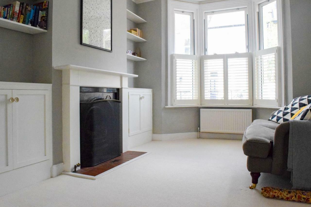 3 Bedroom Family House With A Superb Kitchen And Garden London Exteriör bild