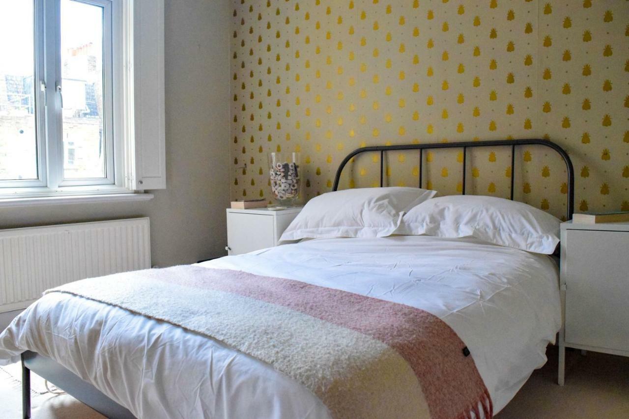 3 Bedroom Family House With A Superb Kitchen And Garden London Exteriör bild